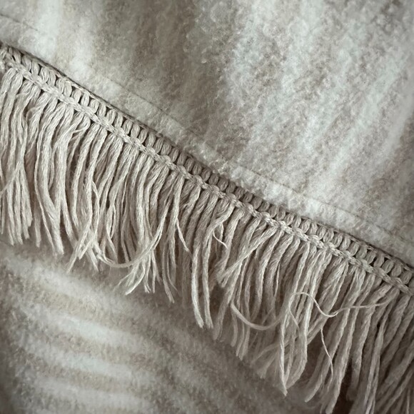 Saturday Sunday Anthropologie Elise Blanket Open Cardigan Size M Cream Color - Picture 4 of 6